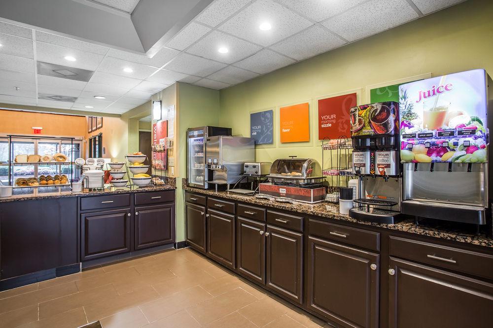 Comfort Inn & Suites Lake Norman Cornelius Buitenkant foto
