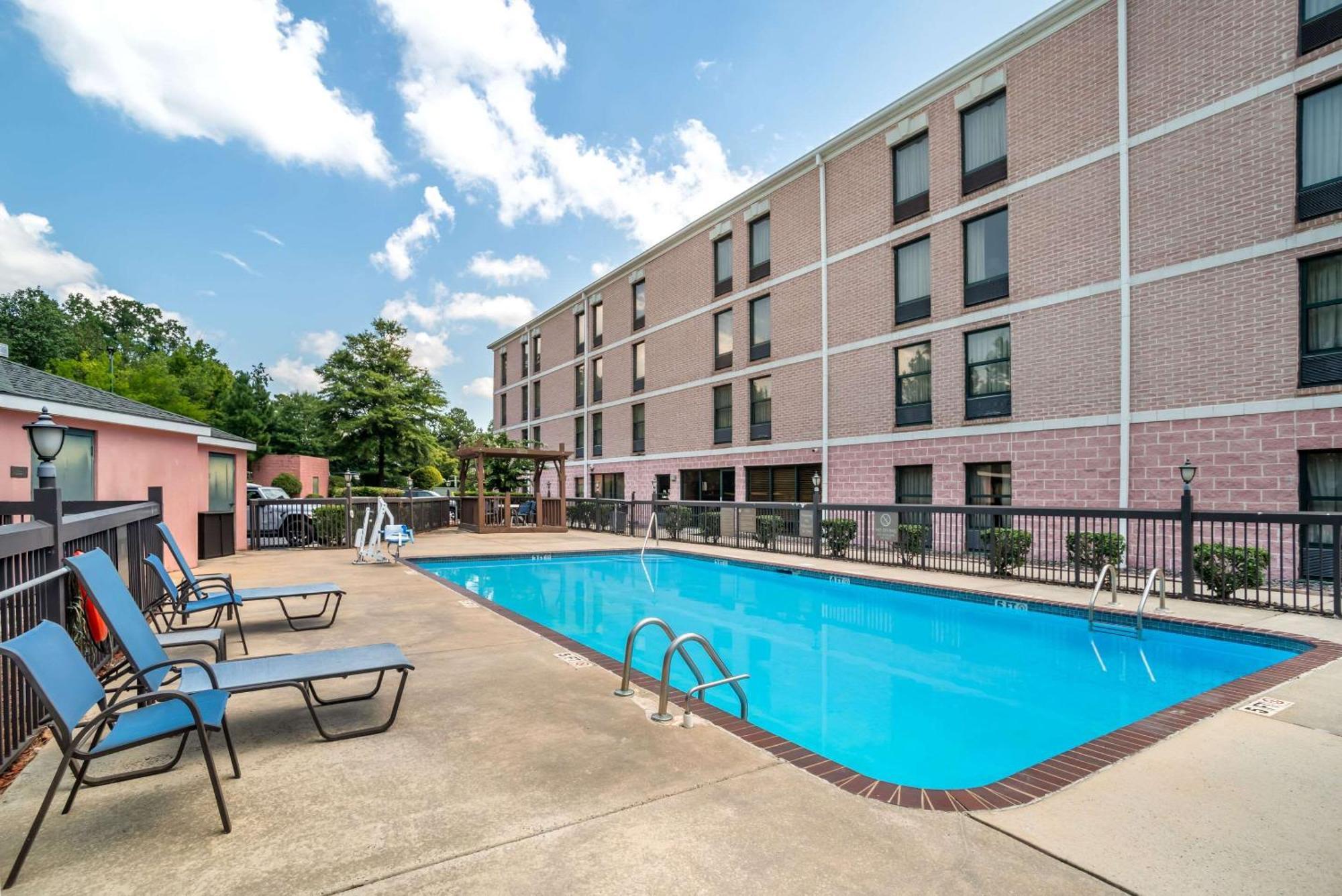 Comfort Inn & Suites Lake Norman Cornelius Buitenkant foto