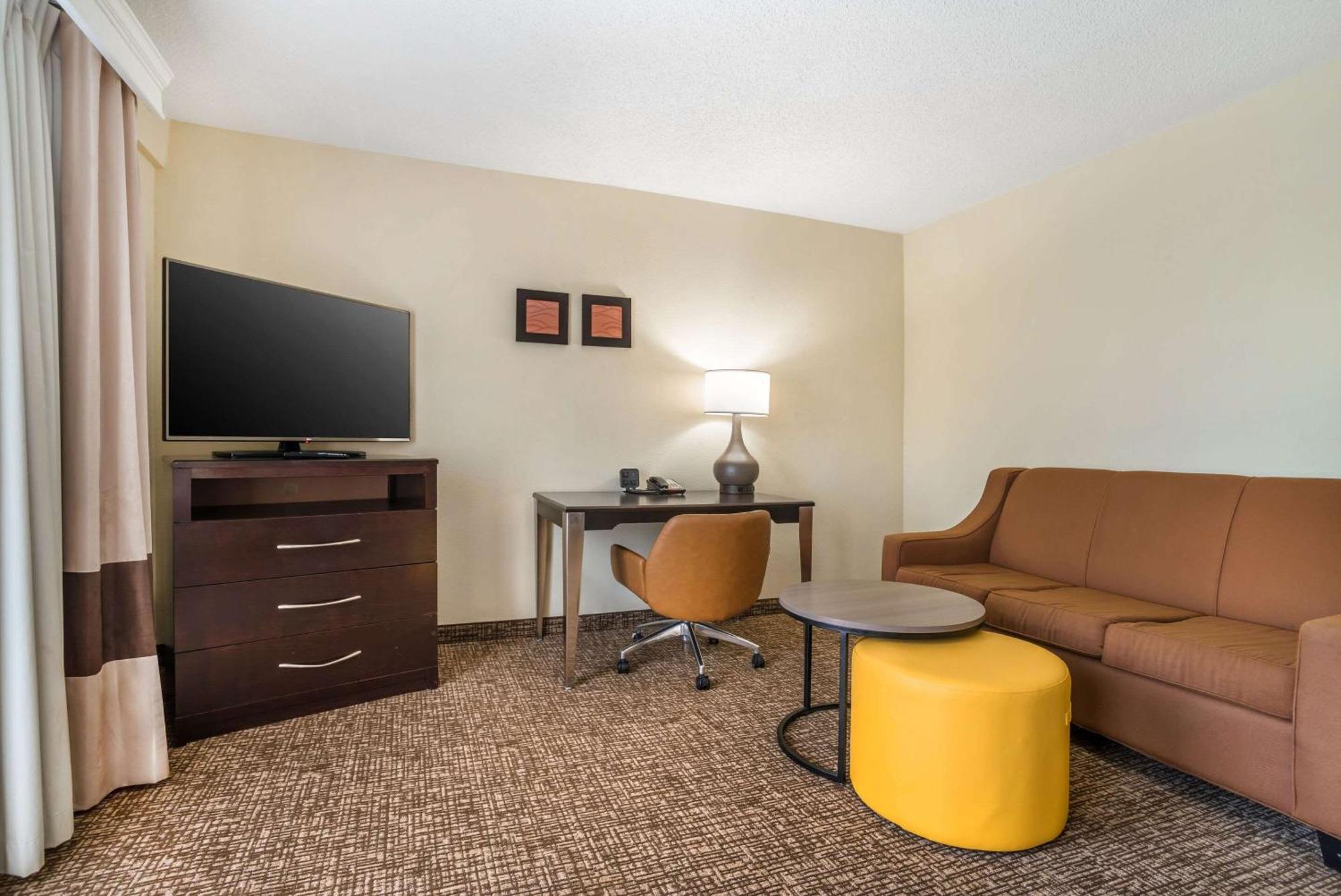 Comfort Inn & Suites Lake Norman Cornelius Buitenkant foto