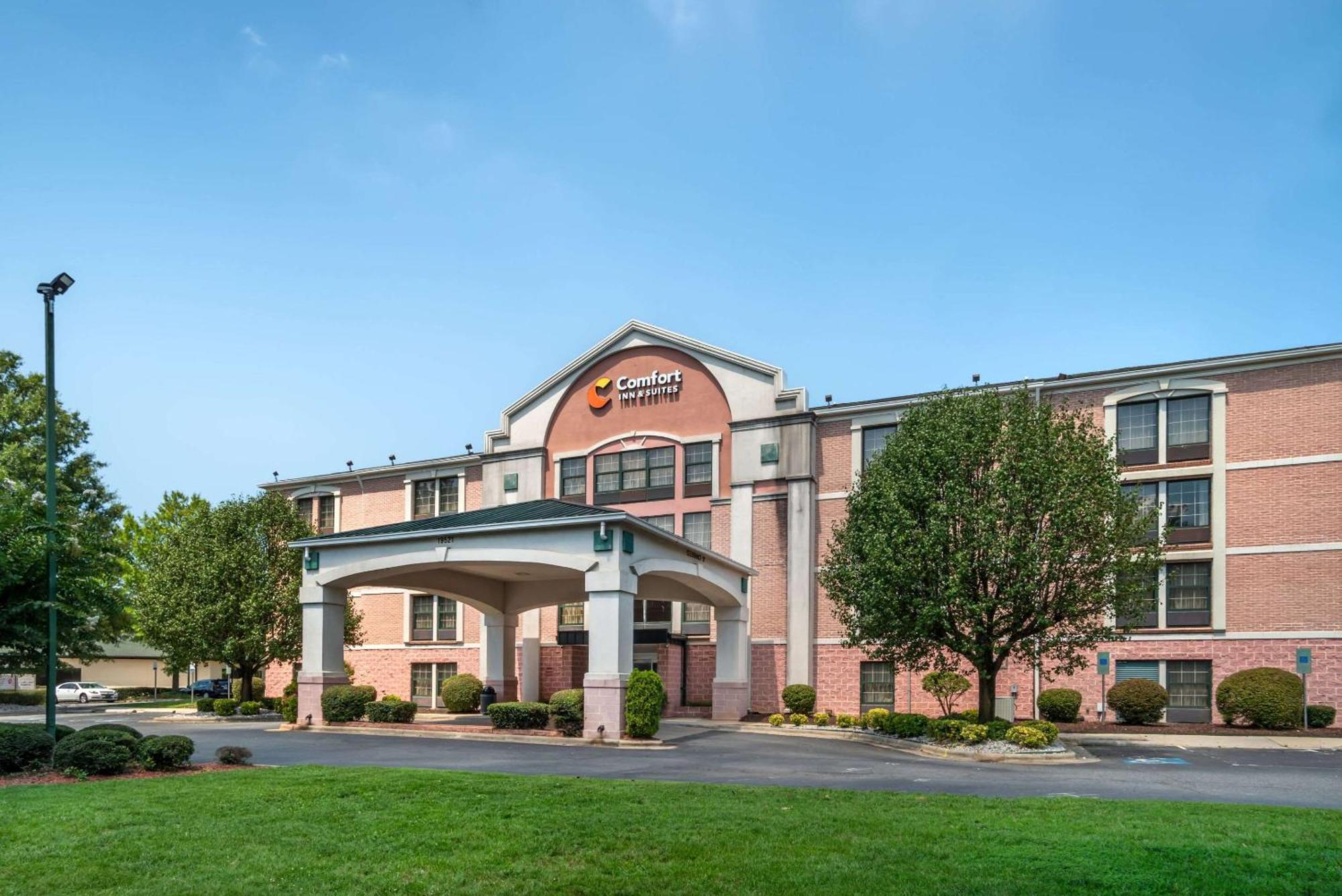 Comfort Inn & Suites Lake Norman Cornelius Buitenkant foto