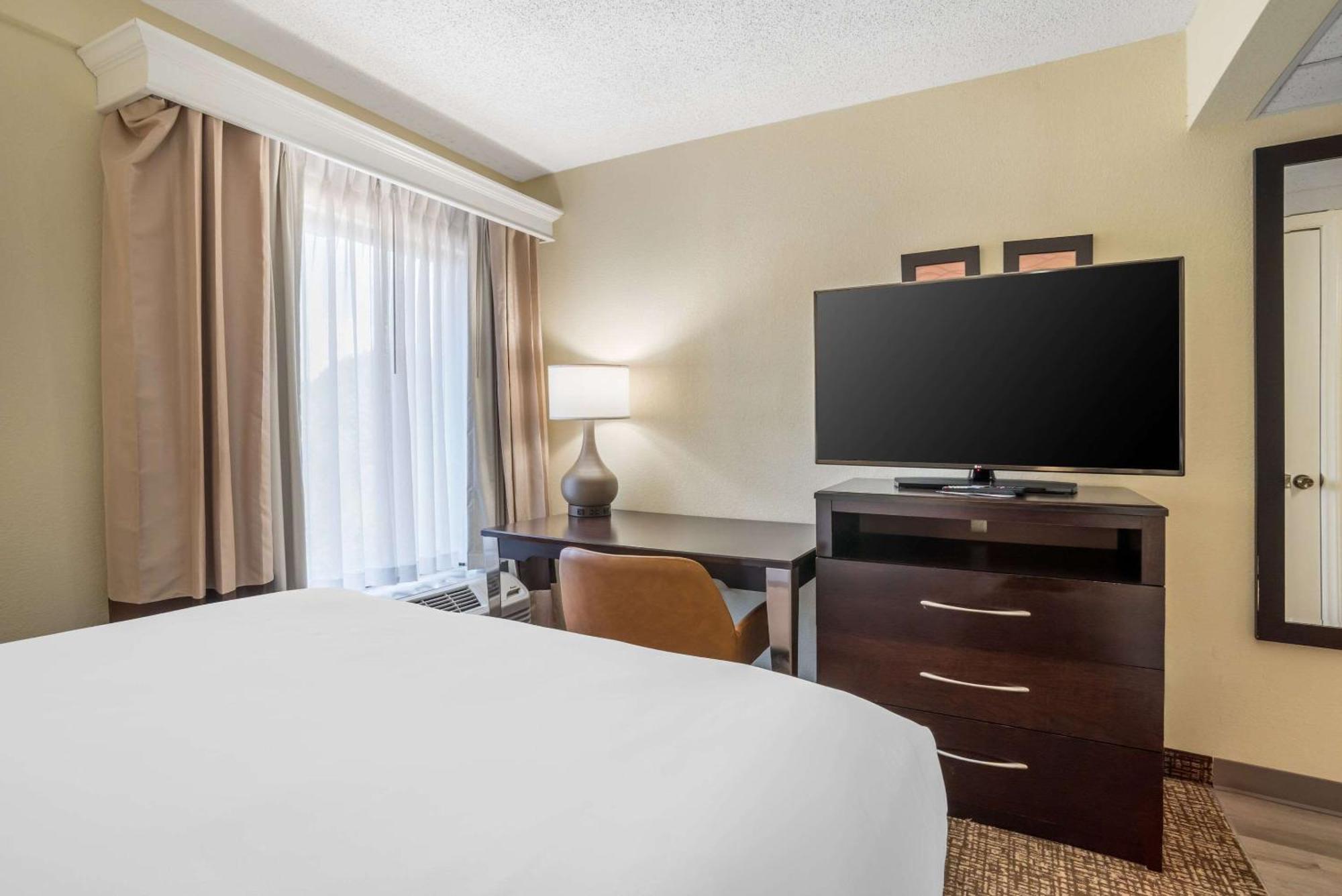 Comfort Inn & Suites Lake Norman Cornelius Buitenkant foto