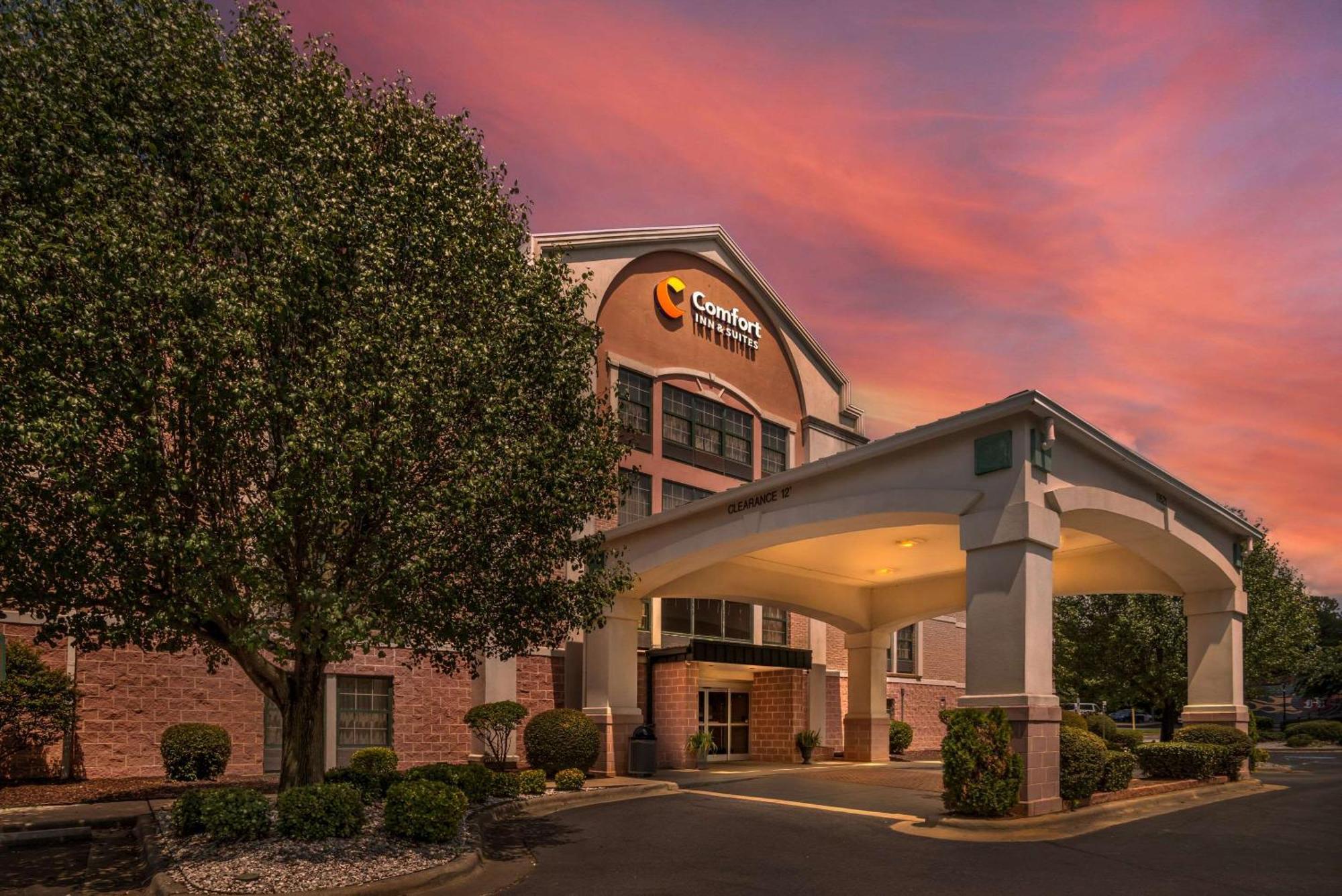 Comfort Inn & Suites Lake Norman Cornelius Buitenkant foto