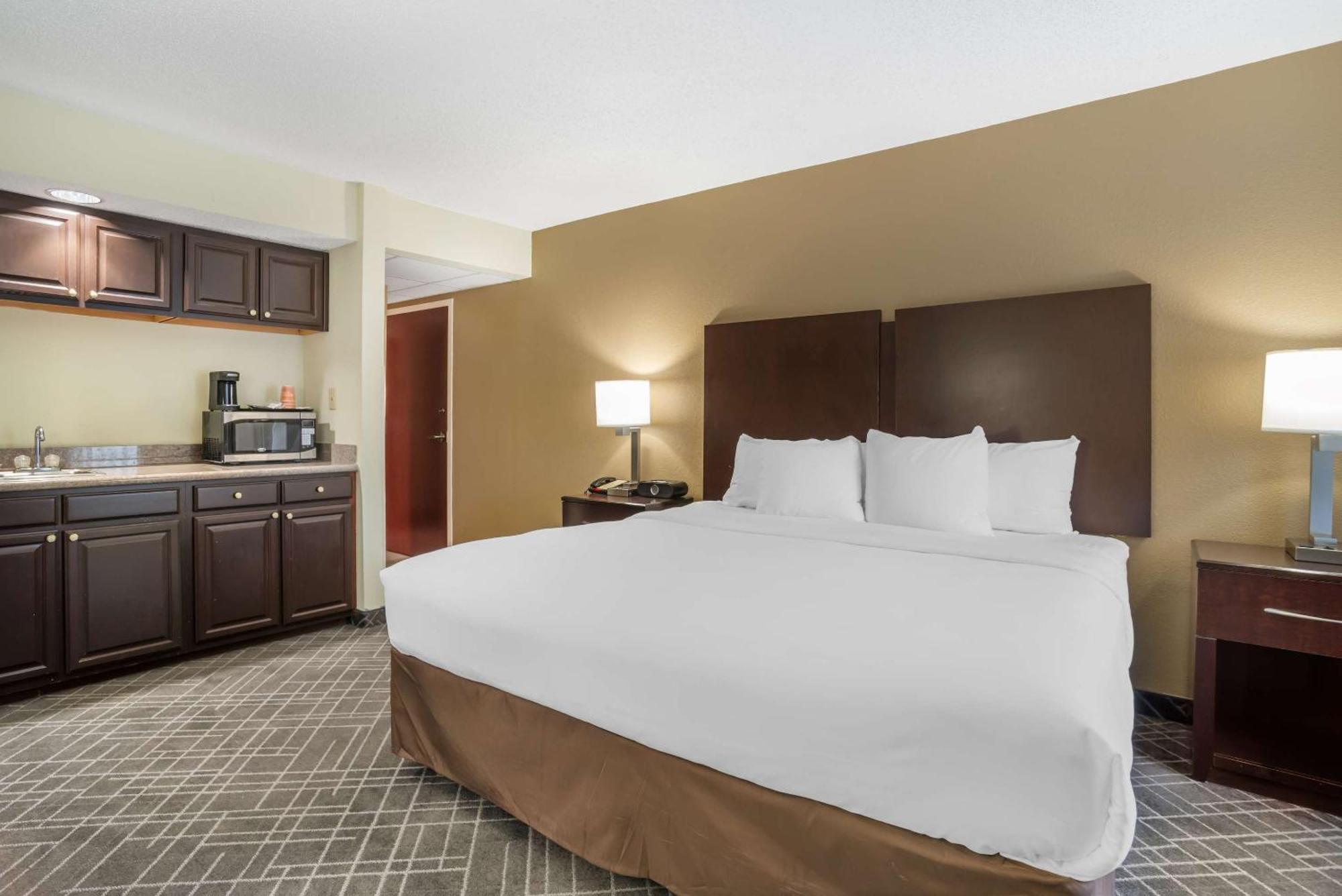 Comfort Inn & Suites Lake Norman Cornelius Buitenkant foto