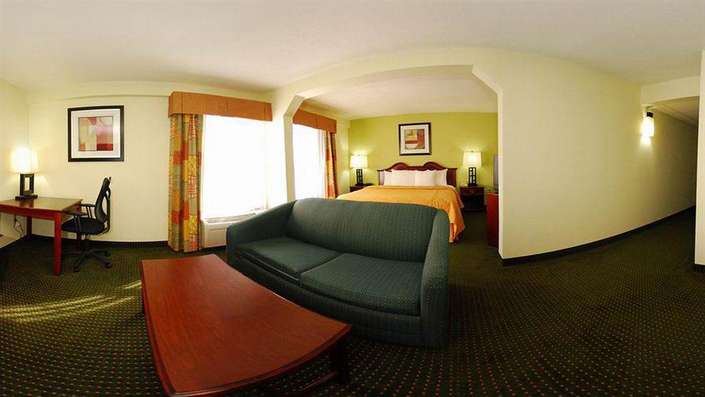 Comfort Inn & Suites Lake Norman Cornelius Buitenkant foto