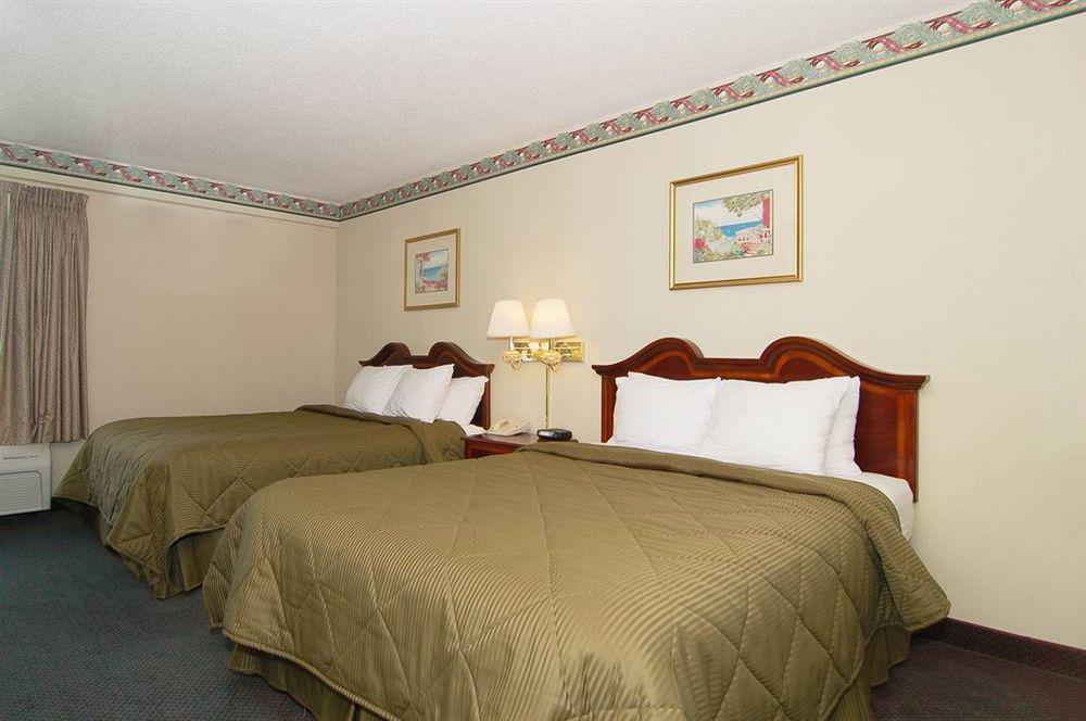 Comfort Inn & Suites Lake Norman Cornelius Buitenkant foto